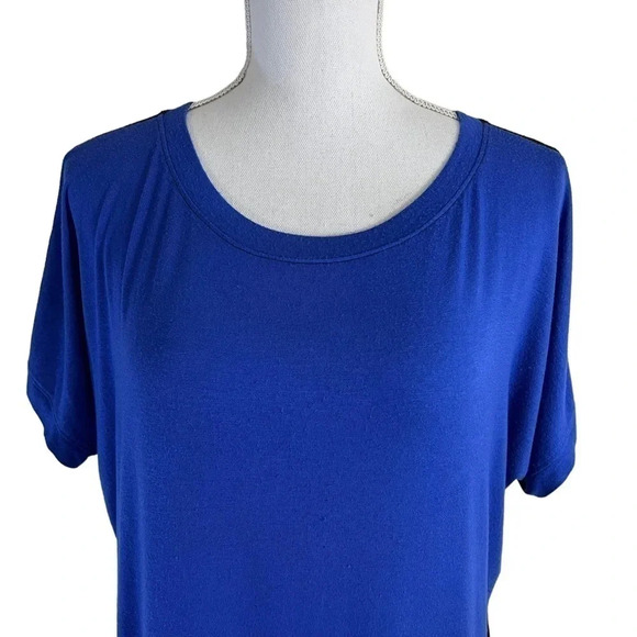 Aqua Colorblock Top XS Pointed Asymmetrical Hem Short Sleeves Round Neckline - Picture 4 of 8